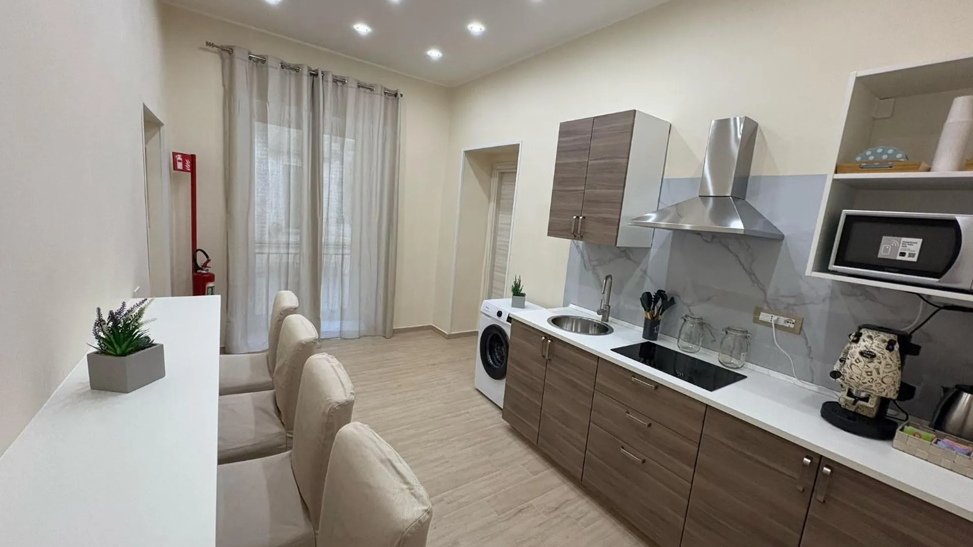 Guest house Vikolo Apartments Naples